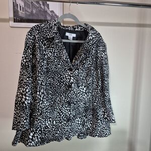 Elle Women's Black and White Blouse